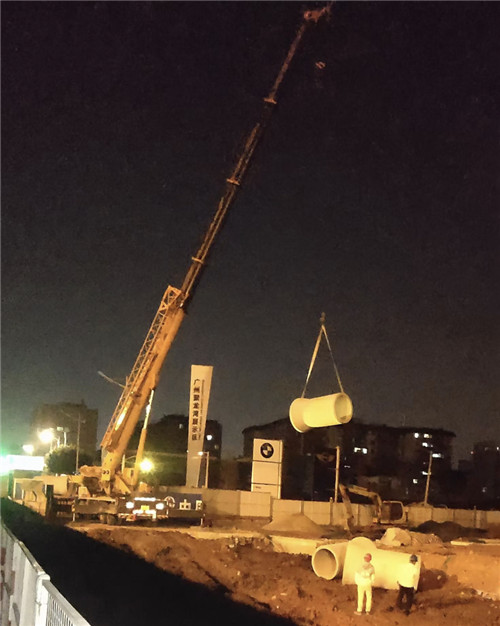 滨州市“弯臂矫正”—— 吊车的 “形变补偿” 技术
