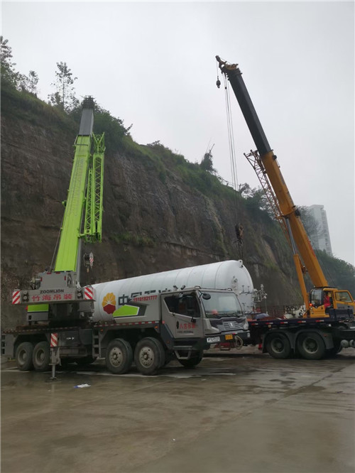 滨州市“不怕风雨冻”—— 吊车的 “恶劣环境适应” 技术